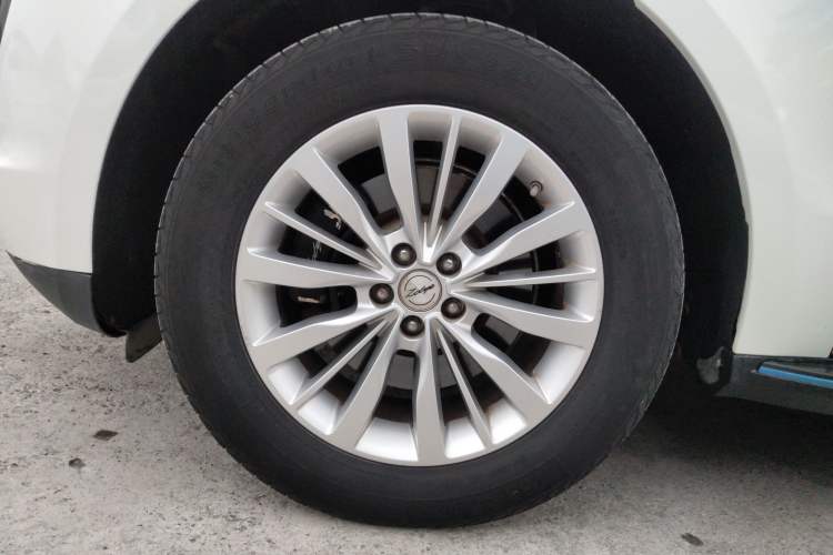 Used Zotye SR9 2017 2.0T Automatic Ultimate Edition Left Front Wheel Hub