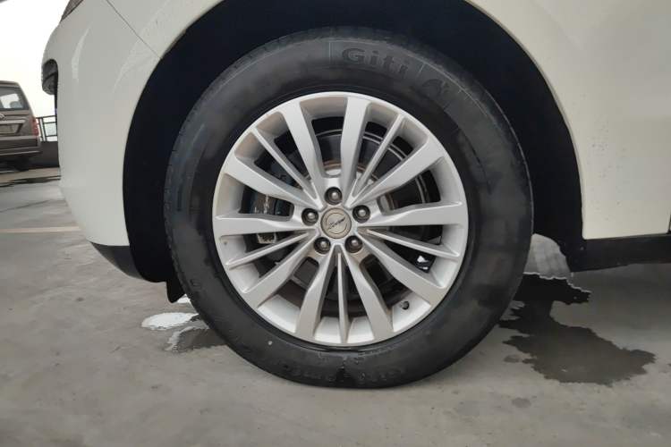 Used Zotye SR9 2017 2.0T Automatic Ultimate Edition Left Front Wheel Hub