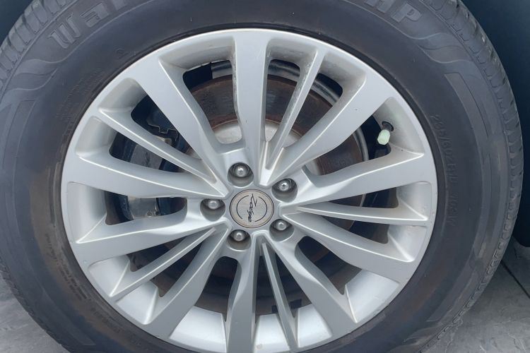 Used Zotye SR9 2017 2.0T Automatic Ultimate Road Edition Left Front Wheel Hub
