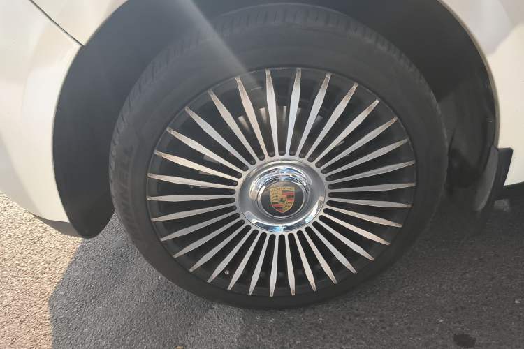 Used Zotye SR9 2017 2.0T Automatic Ultimate Edition Left Front Wheel Hub