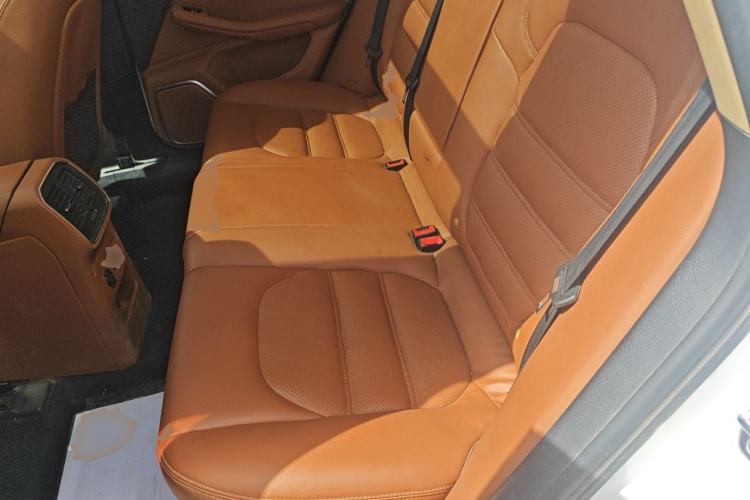 Used Zotye SR9 2017 2.0T Manual "Ultimate Heart" Edition Left Rear Seat