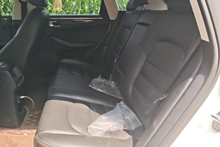 Used Zotye SR9 2017 2.0T Manual "Ultimate Road" Edition Left Rear Seat