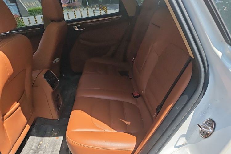 Used Zotye SR9 2017 2.0T Manual "Ultimate Light" Edition Left Rear Seat