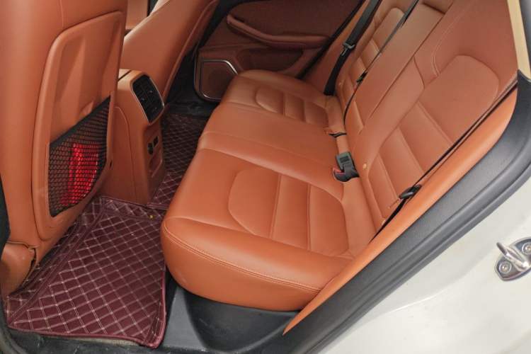 Used Zotye SR9 2017 2.0T Automatic Ultimate Edition Left Rear Seat