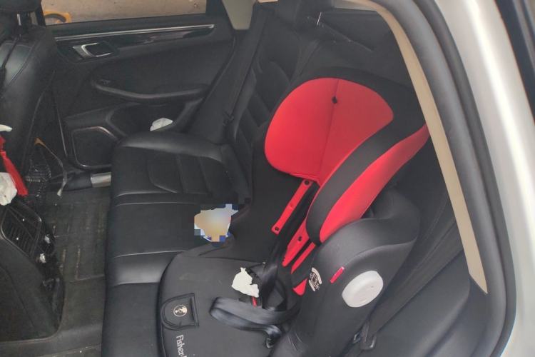 Used Zotye SR9 2017 2.0T Automatic Ultimate Dream Edition Left Rear Seat