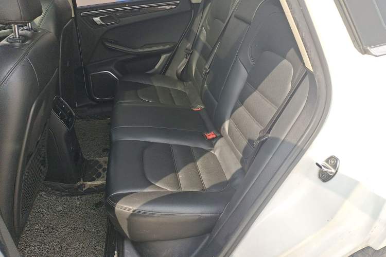 Used Zotye SR9 2017 2.0T Automatic Ultimate Edition Left Rear Seat