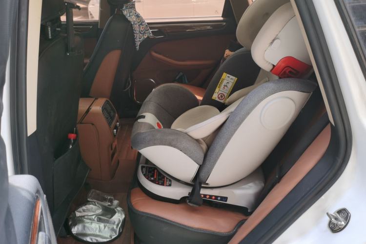 Used Zotye SR9 2017 2.0T Automatic Ultimate Dream Edition Left Rear Seat