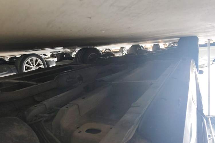 Used Zotye SR9 2017 2.0T Automatic Ultimate Edition Left Side Sill