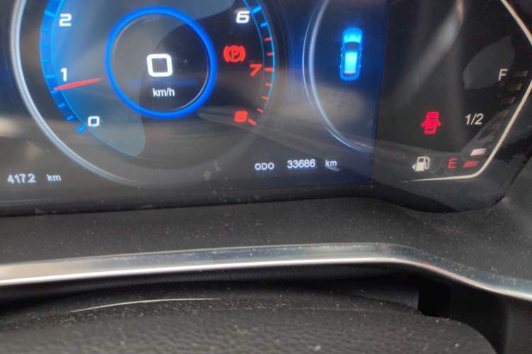 Used Zotye SR9 2017 2.0T Automatic Ultimate Dream Edition Odometer Close Up