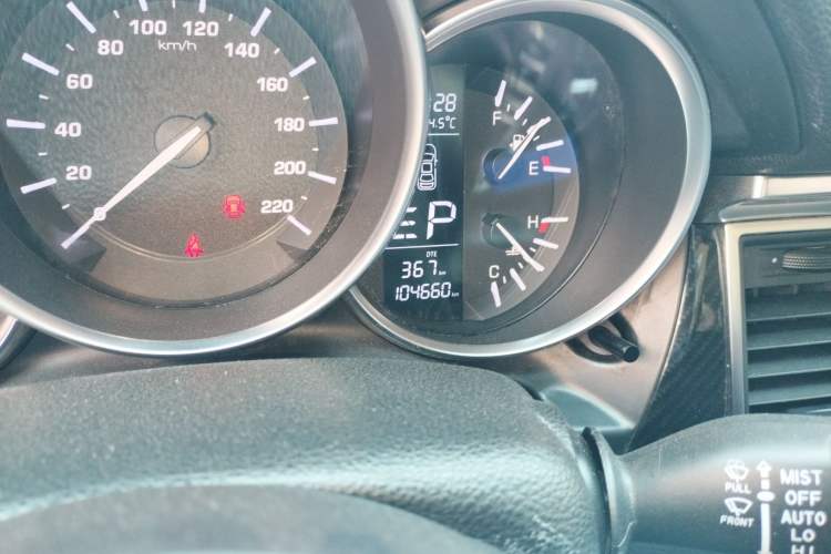 Used Zotye SR9 2017 2.0T Automatic Ultimate Edition Odometer Close Up