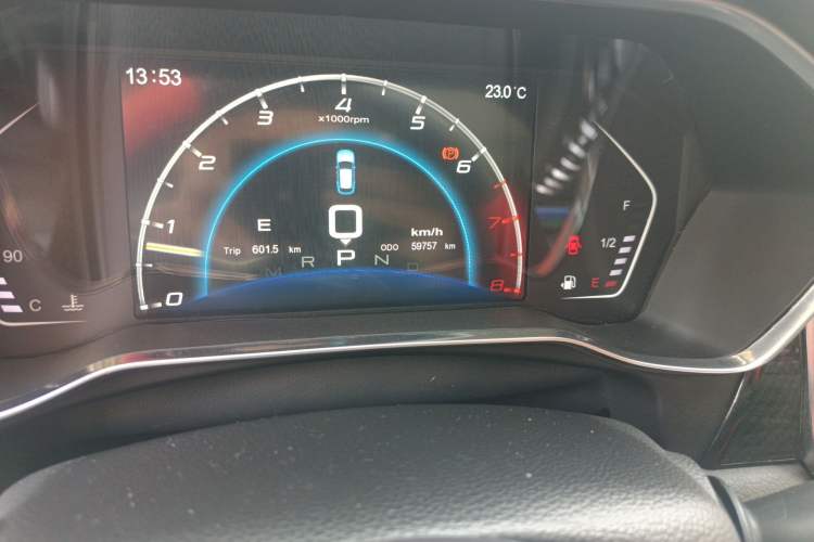 Used Zotye SR9 2017 2.0T Automatic Ultimate Dream Edition Odometer Close Up