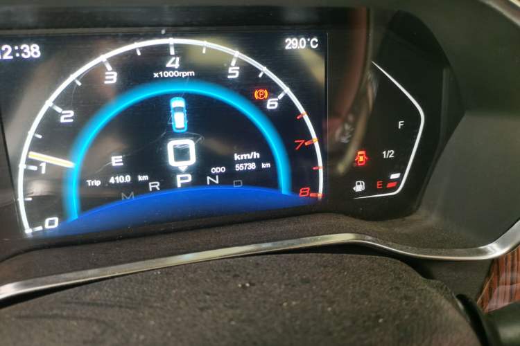 Used Zotye SR9 2017 2.0T Automatic Ultimate Dream Edition Odometer Close Up