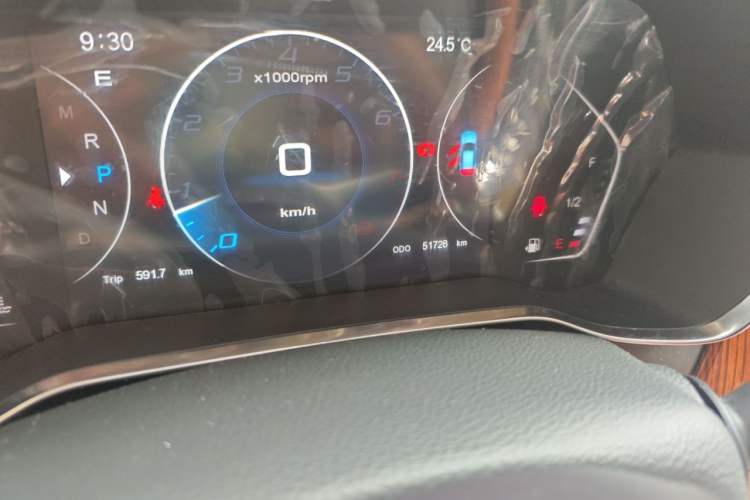 Used Zotye SR9 2017 2.0T Automatic Ultimate Dream Edition Odometer Close Up