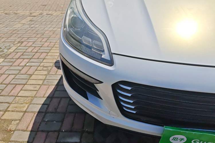 Used Zotye SR9 2017 2.0T Manual "Ultimate Light" Edition Right Front Headlight