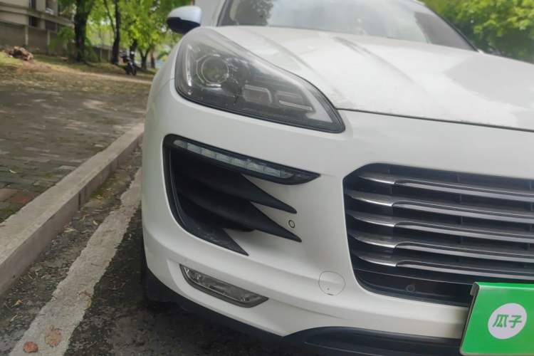 Used Zotye SR9 2017 2.0T Manual "Ultimate Light" Edition Right Front Headlight