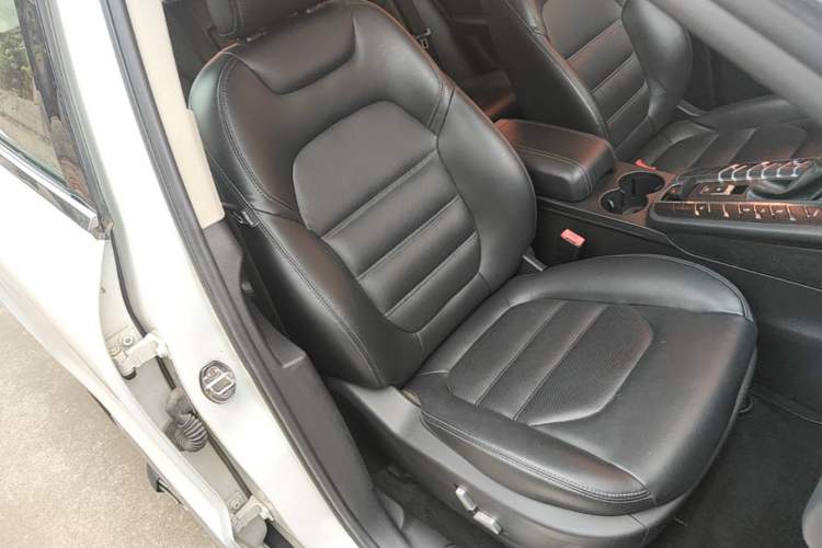 Used Zotye SR9 2017 2.0T Automatic Ultimate Edition Right Front Seat