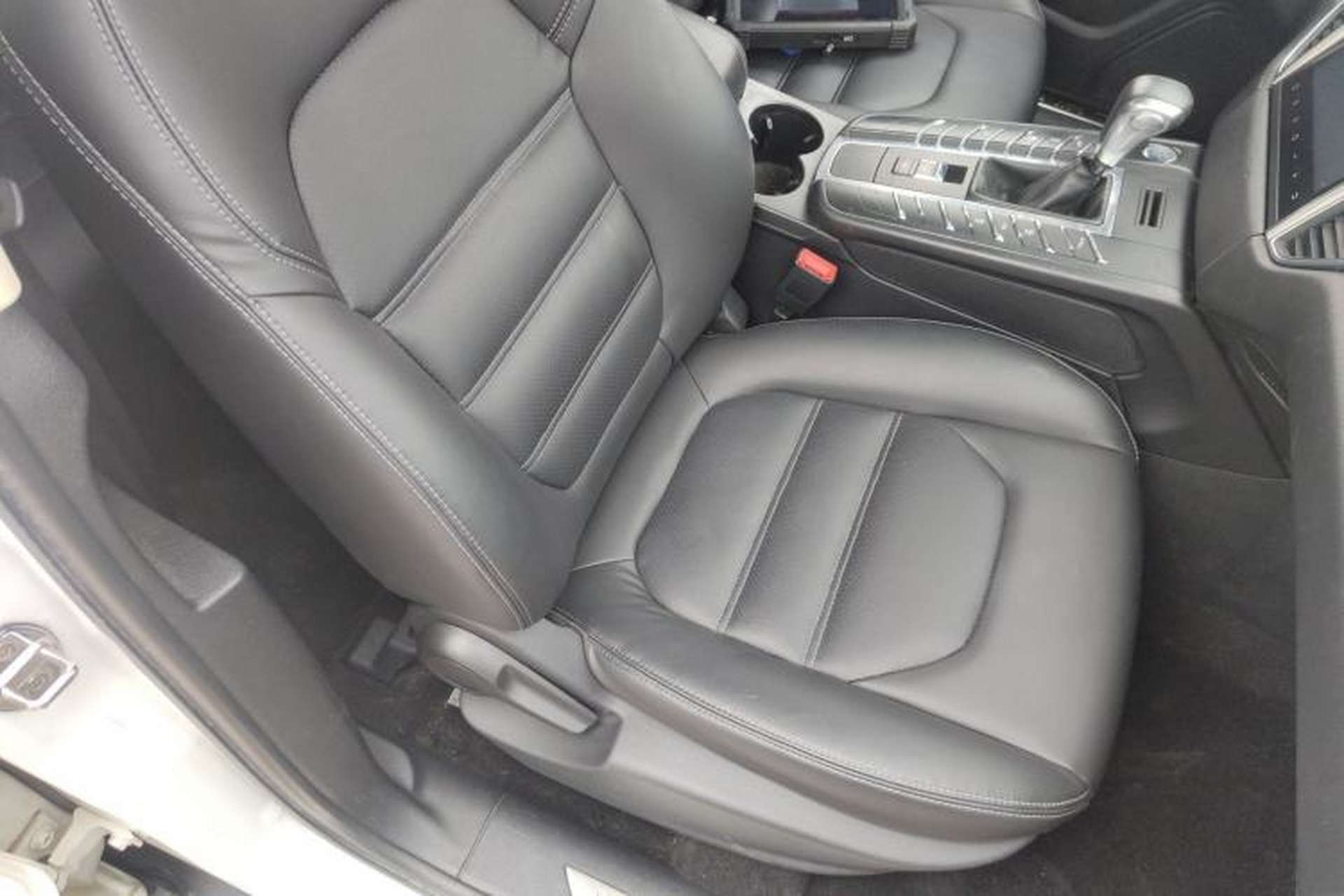 Used Zotye SR9 2017 2.0T Automatic Ultimate Road Edition Right Front Seat