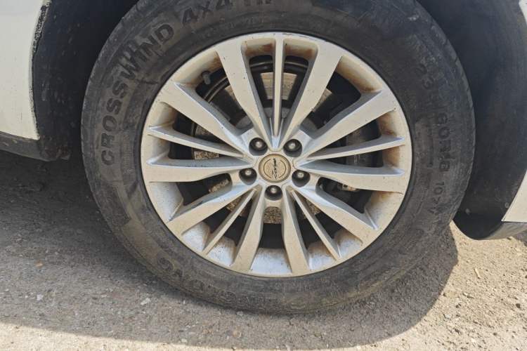 Used Zotye SR9 2017 2.0T Manual "Ultimate Heart" Edition Right Front Wheel Hub