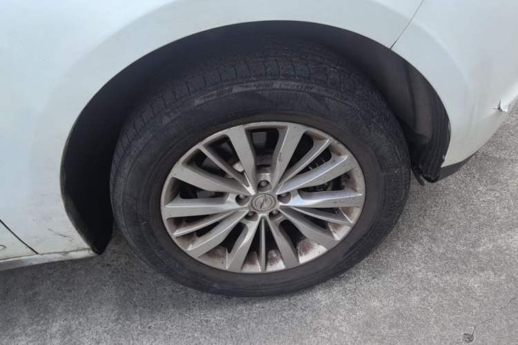 Used Zotye SR9 2017 2.0T Manual "Ultimate Road" Edition Right Front Wheel Hub