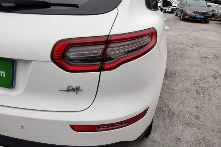 Used Zotye SR9 2017 2.0T Automatic Ultimate Edition Right Rear Taillight