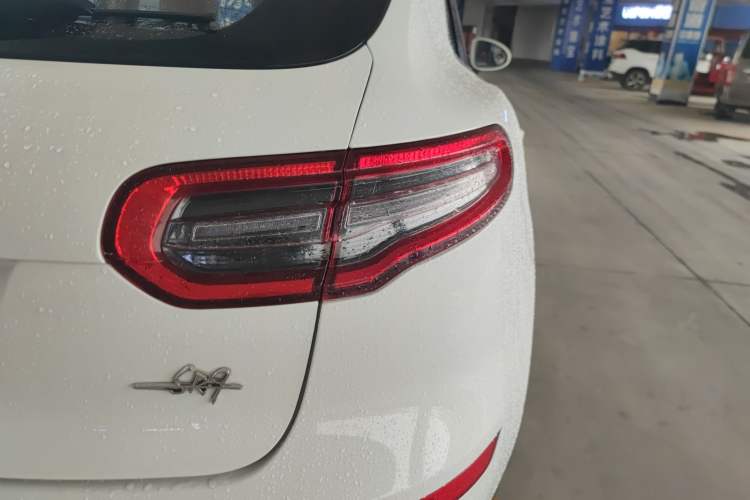 Used Zotye SR9 2017 2.0T Automatic Ultimate Edition Right Rear Taillight