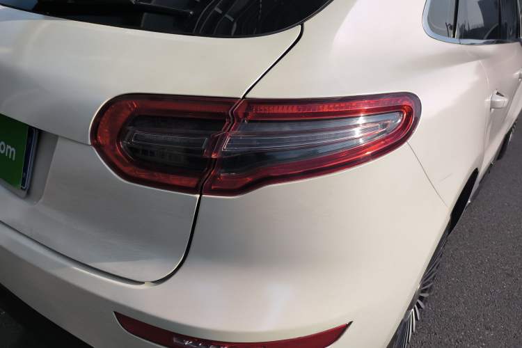 Used Zotye SR9 2017 2.0T Automatic Ultimate Edition Right Rear Taillight