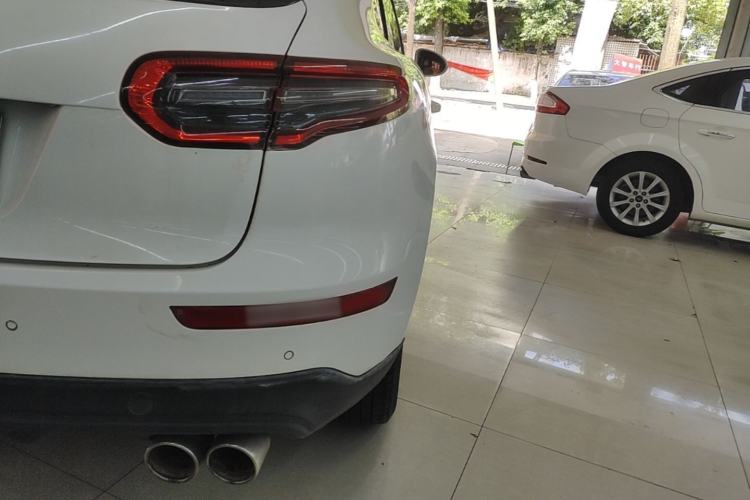 Used Zotye SR9 2017 2.0T Automatic Ultimate Edition Right Rear Taillight