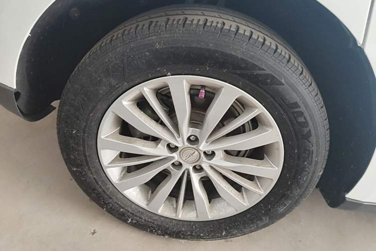 Used Zotye SR9 2017 2.0T Automatic Ultimate Edition Right Rear Wheel Hub