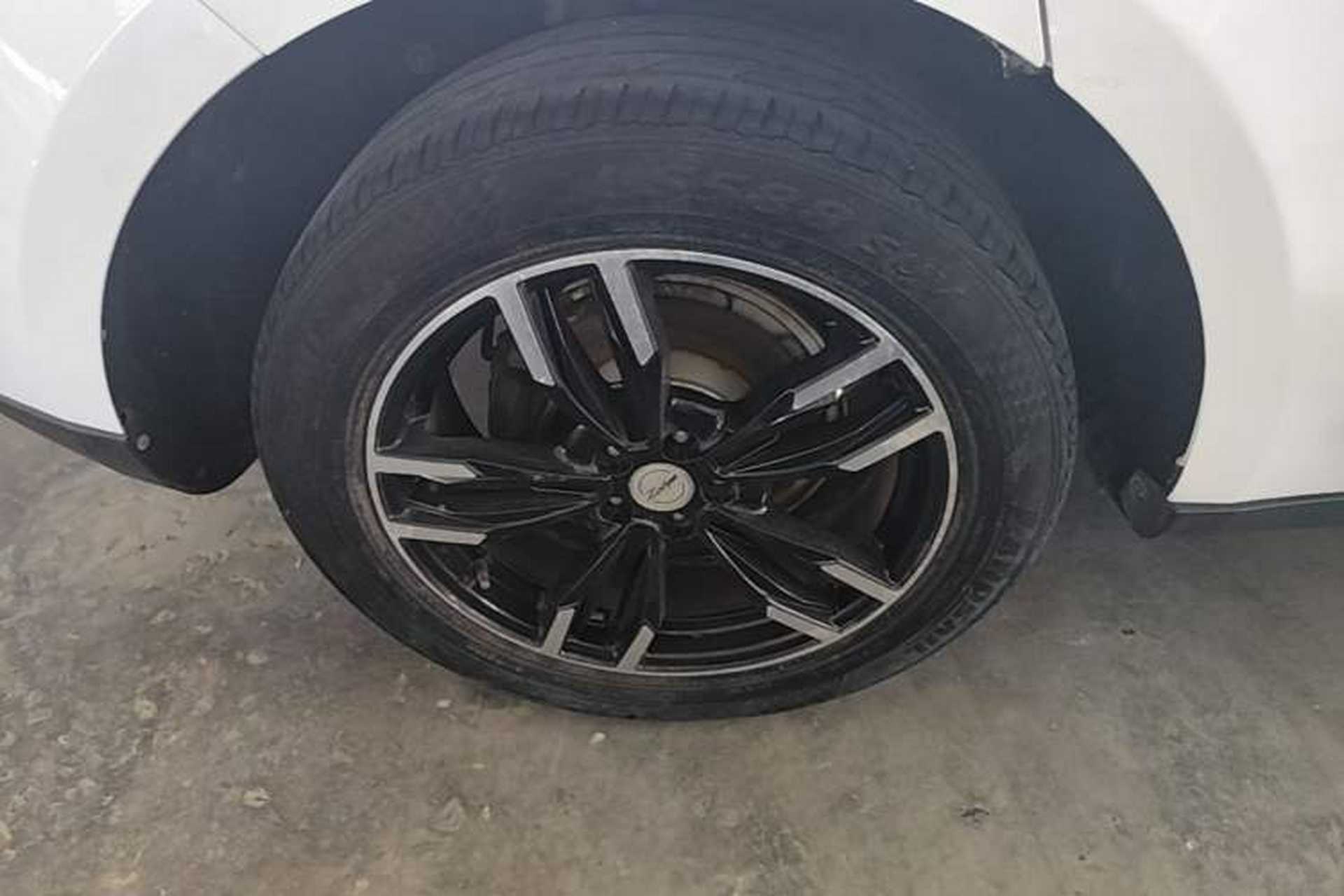 Used Zotye SR9 2017 2.0T Automatic Ultimate Dream Edition Right Rear Wheel Hub