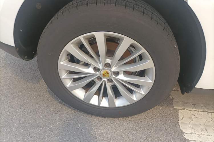 Used Zotye SR9 2017 2.0T Automatic Ultimate Light Edition Right Rear Wheel Hub