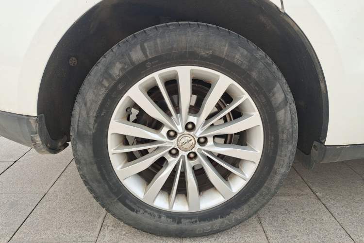 Used Zotye SR9 2017 2.0T Automatic Ultimate Edition Right Rear Wheel Hub
