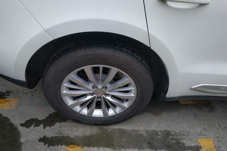 Used Zotye SR9 2017 2.0T Automatic Ultimate Road Edition Right Rear Wheel Hub