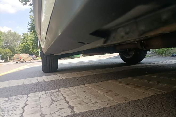 Used Zotye SR9 2017 2.0T Automatic Ultimate Light Edition Right Side Sill