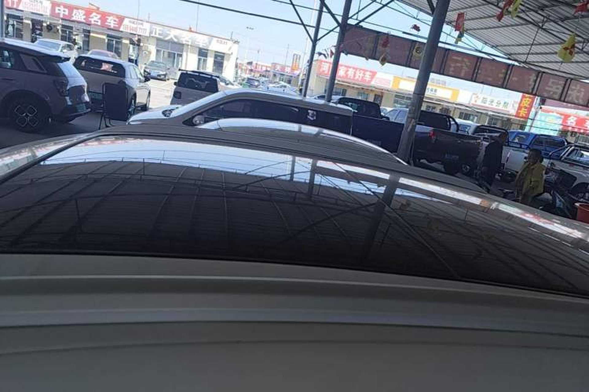 Used Zotye SR9 2017 2.0T Automatic Ultimate Dream Edition Roof