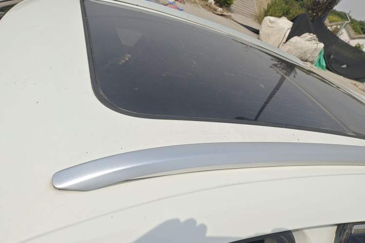 Used Zotye SR9 2017 2.0T Automatic Ultimate Edition Roof