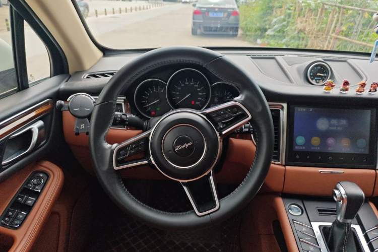 Used Zotye SR9 2017 2.0T Automatic Ultimate Edition Steering Wheel