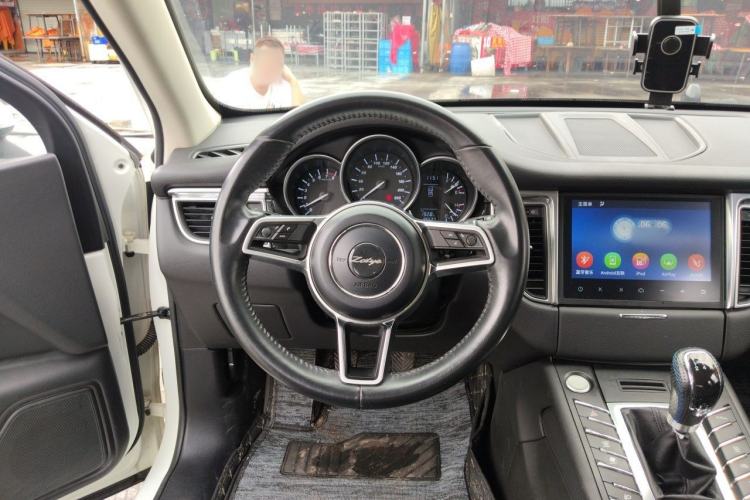 Used Zotye SR9 2017 2.0T Manual "Ultimate Road" Edition Steering Wheel