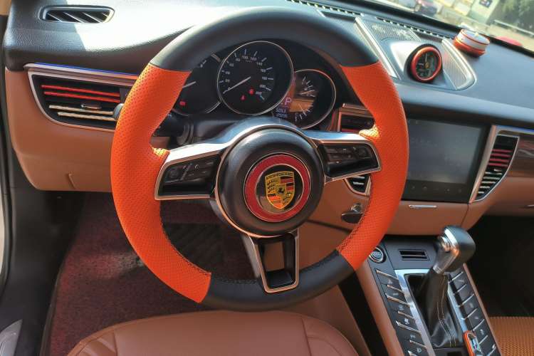 Used Zotye SR9 2017 2.0T Automatic Ultimate Edition Steering Wheel