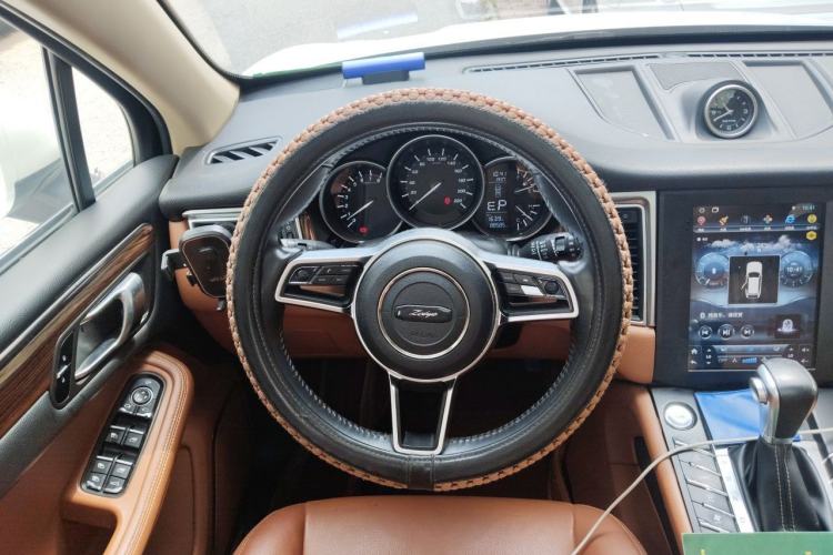 Used Zotye SR9 2017 2.0T Automatic Ultimate Edition Steering Wheel
