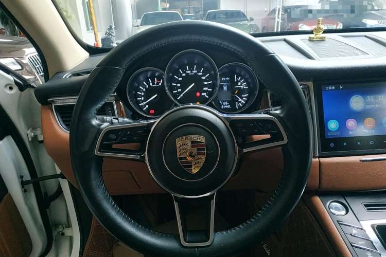 Used Zotye SR9 2017 2.0T Automatic Ultimate Road Edition Steering Wheel