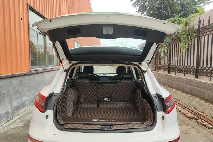 Used Zotye SR9 2017 2.0T Automatic Ultimate Edition Trunk