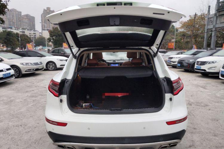 Used Zotye SR9 2017 2.0T Automatic Ultimate Edition Trunk