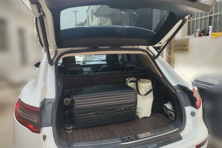 Used Zotye SR9 2017 2.0T Automatic Ultimate Dream Edition Trunk