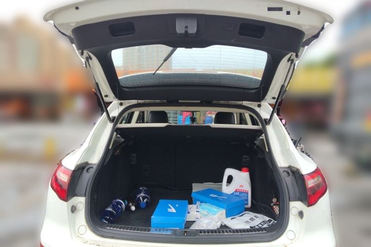 Used Zotye SR9 2017 2.0T Manual "Ultimate Road" Edition Trunk
