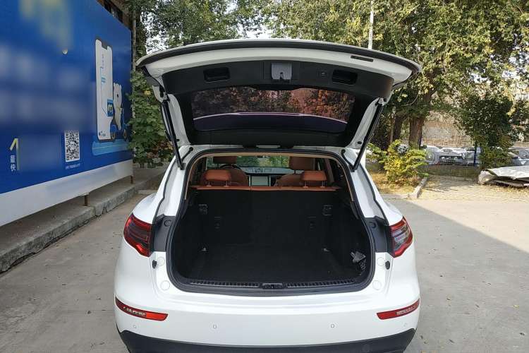 Used Zotye SR9 2017 2.0T Automatic Ultimate Edition Trunk