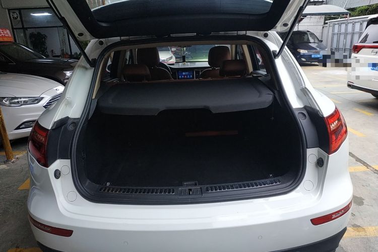 Used Zotye SR9 2017 2.0T Automatic Ultimate Road Edition Trunk
