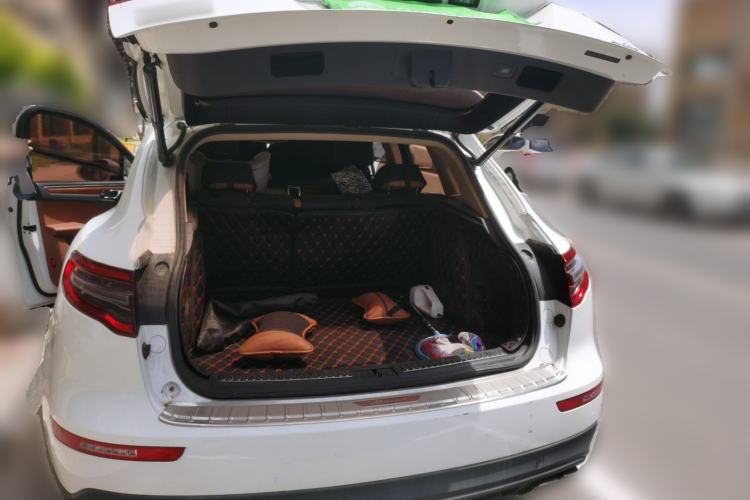 Used Zotye SR9 2017 2.0T Automatic Ultimate Dream Edition Trunk