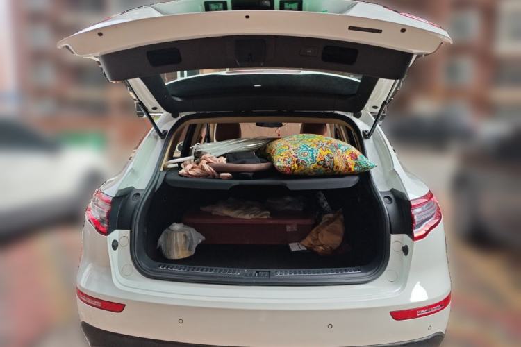 Used Zotye SR9 2017 2.0T Automatic Ultimate Dream Edition Trunk