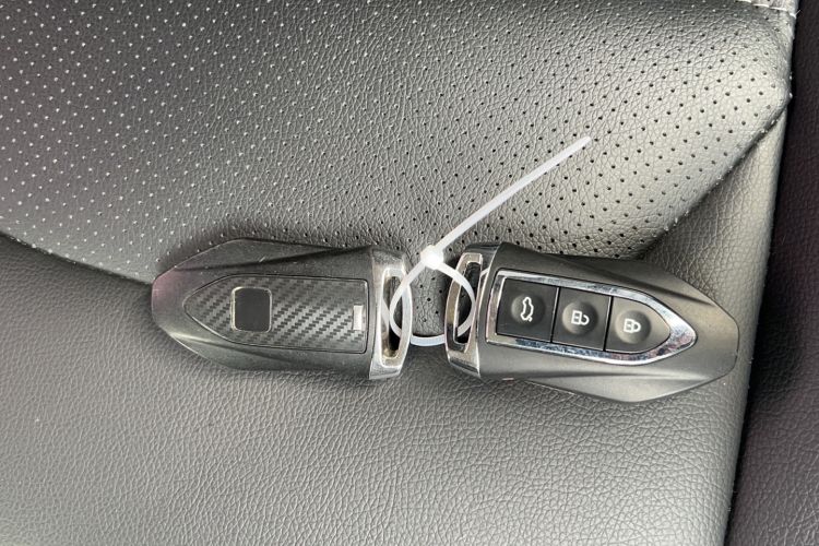 Used Zotye SR9 2017 2.0T Manual "Ultimate Road" Edition Vehicle Key