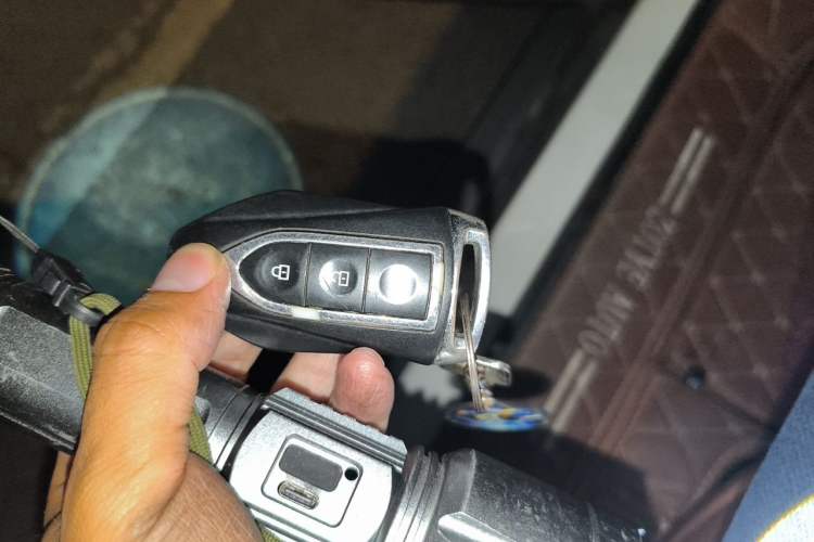 Used Zotye SR9 2017 2.0T Automatic Ultimate Edition Vehicle Key